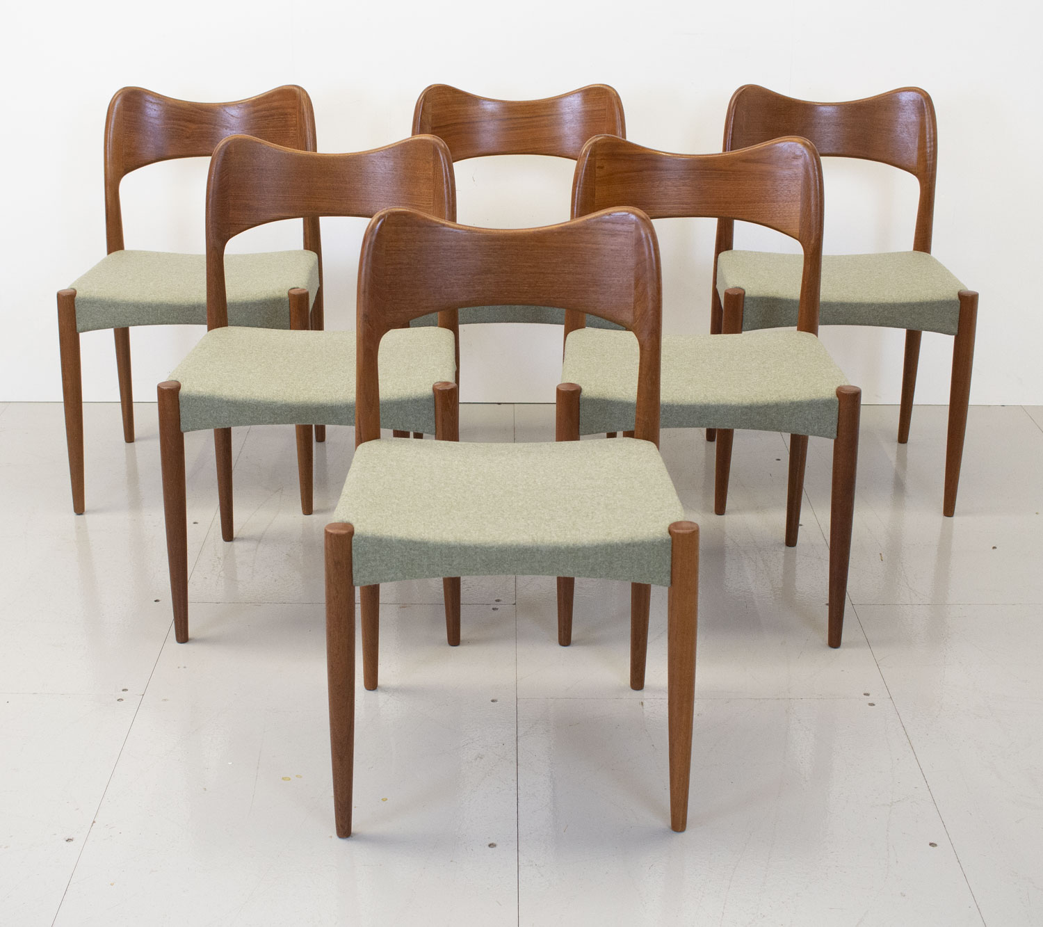 Set of 6 Danish Teak Dining Chairs by Mogens Kold